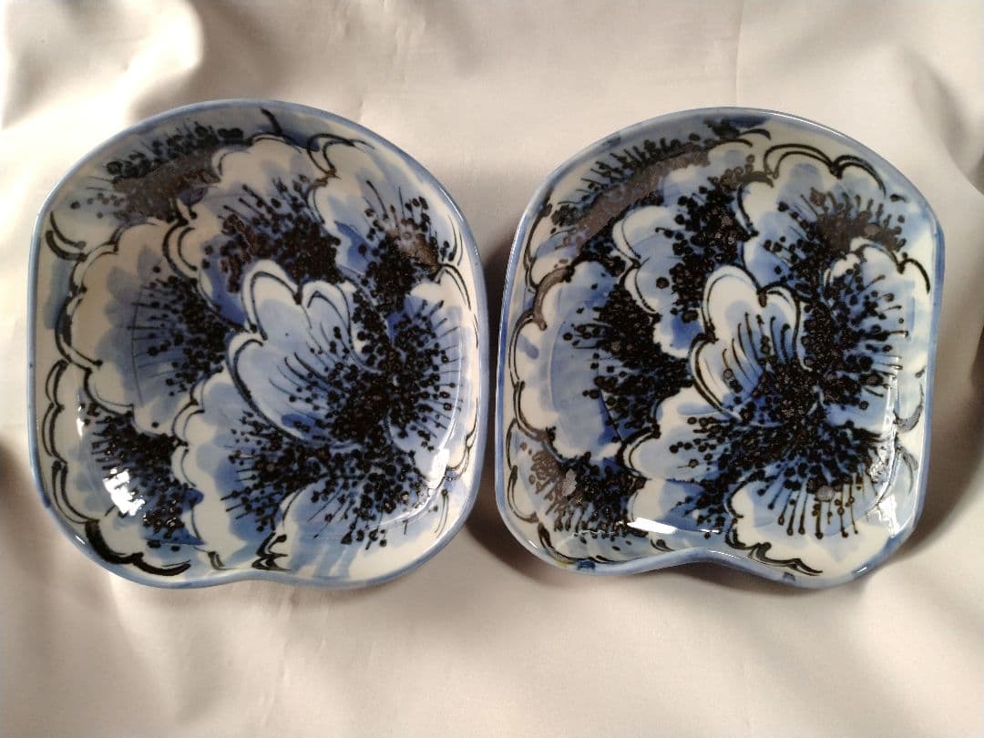 雲泉窯　染付　変形皿　　2枚