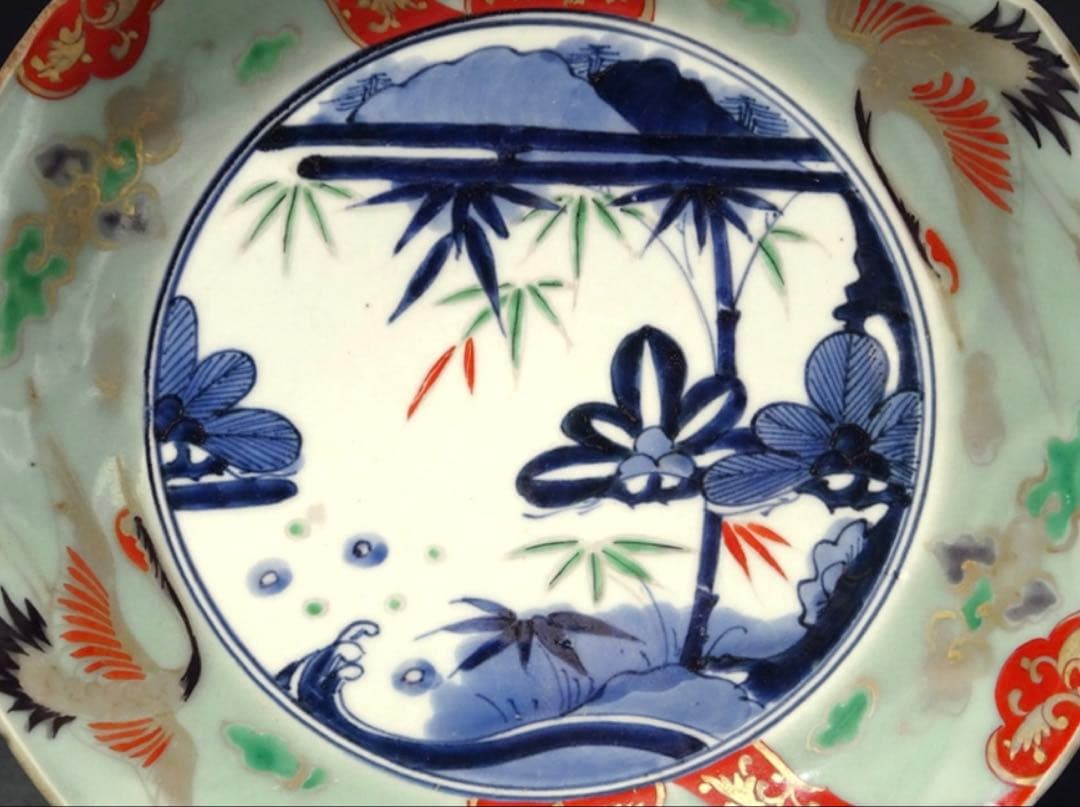 江戸時代 古伊万里 青磁色絵雲鶴見込松竹梅文輪花皿 大明成化年製銘 直径27㎝