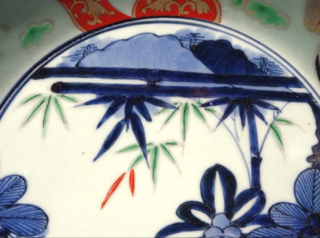 江戸時代 古伊万里 青磁色絵雲鶴見込松竹梅文輪花皿 大明成化年製銘 直径27㎝