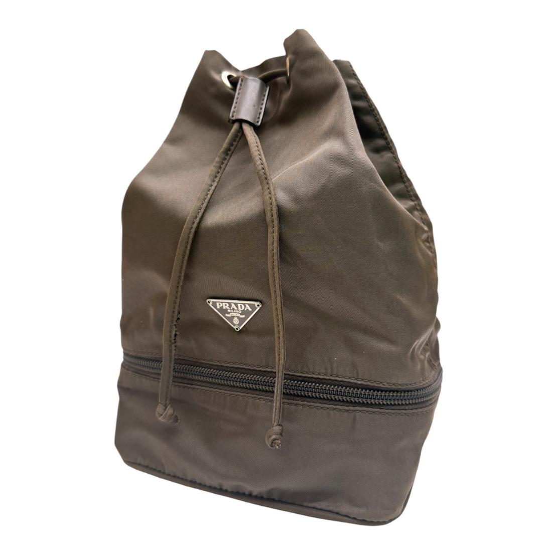 ★美品★PRADA プラダ 巾着 ポーチ 三角プレート ナイロン