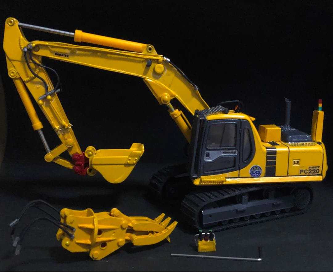 コマツPC220パワーショベル1/43