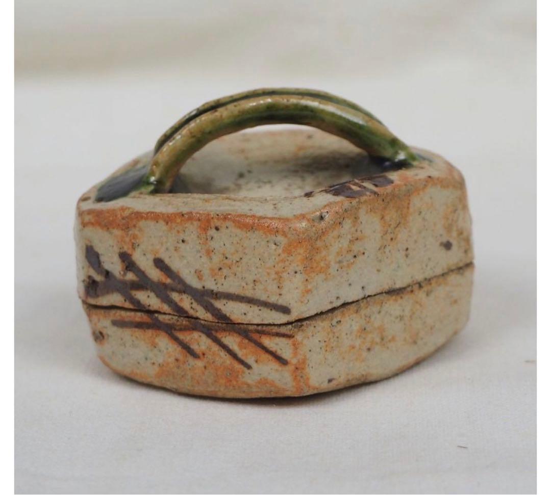 送料無料　コレクター所蔵品　江戸時代 織部香合/香盒　美濃焼 香道具華道具蓋物