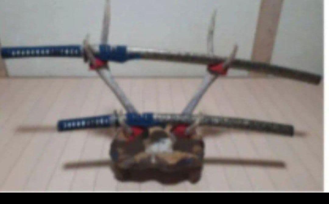 模造刀　名刀　高級品　二本セット　台座付き　レトロ　新品同様