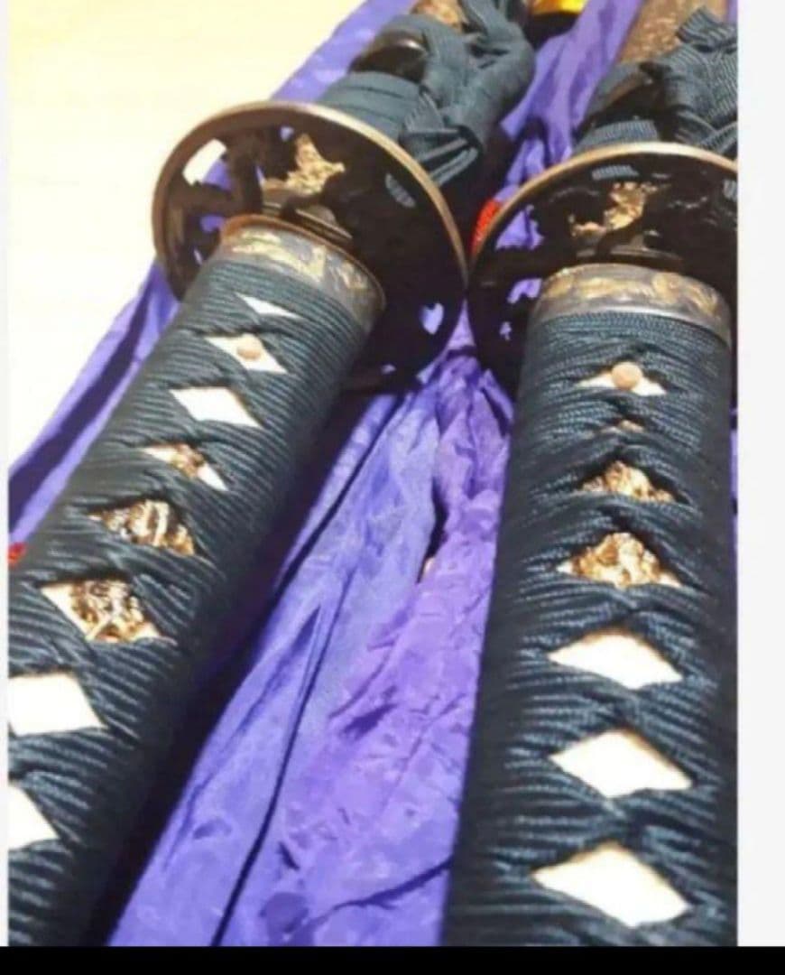 模造刀　名刀　高級品　二本セット　台座付き　レトロ　新品同様