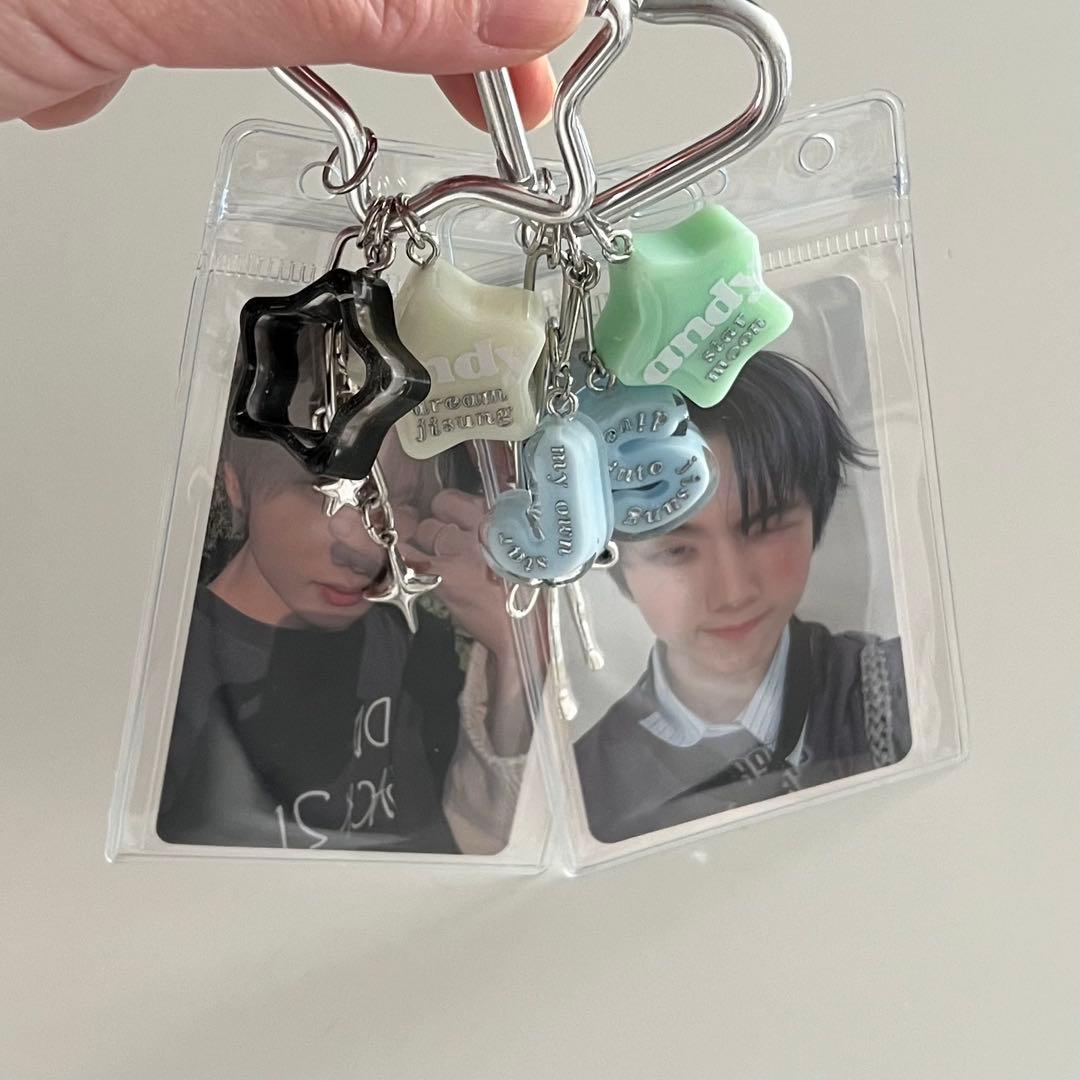 ハンドメイド　キーホルダー　トレカケース