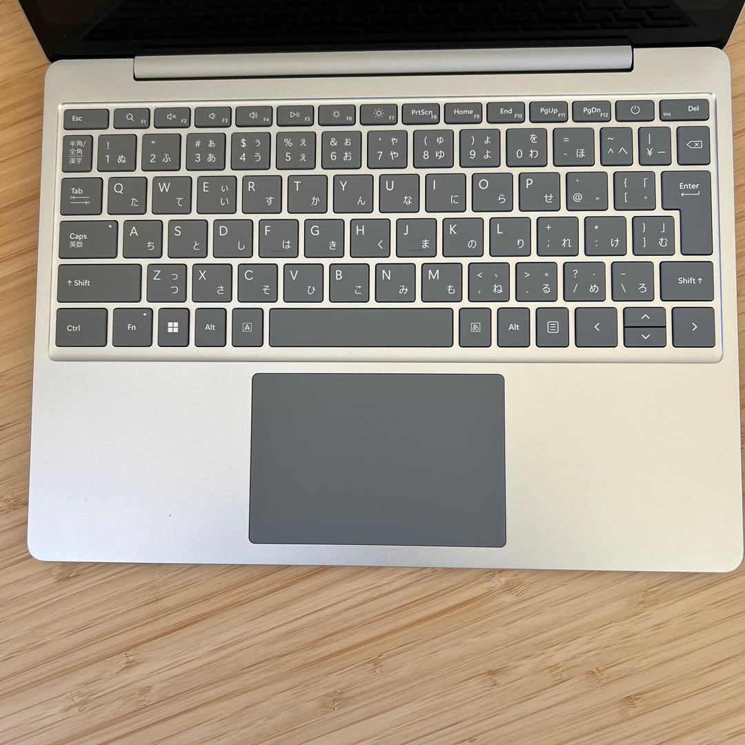 【ほぼ新品】Microsoft Surface Laptop Go 3 プラチナ