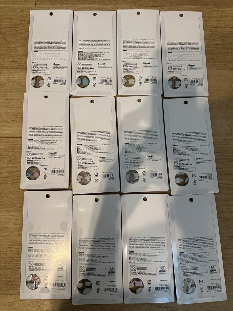 ボンボンドロップシール　サンリオmini/たまごっち