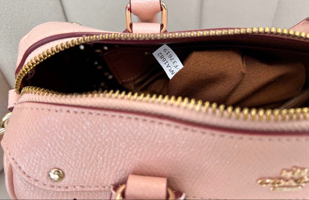 ★新年特別限定価格★約7万購入 コーチ保存袋レザー ミニ ベネット サッチェル