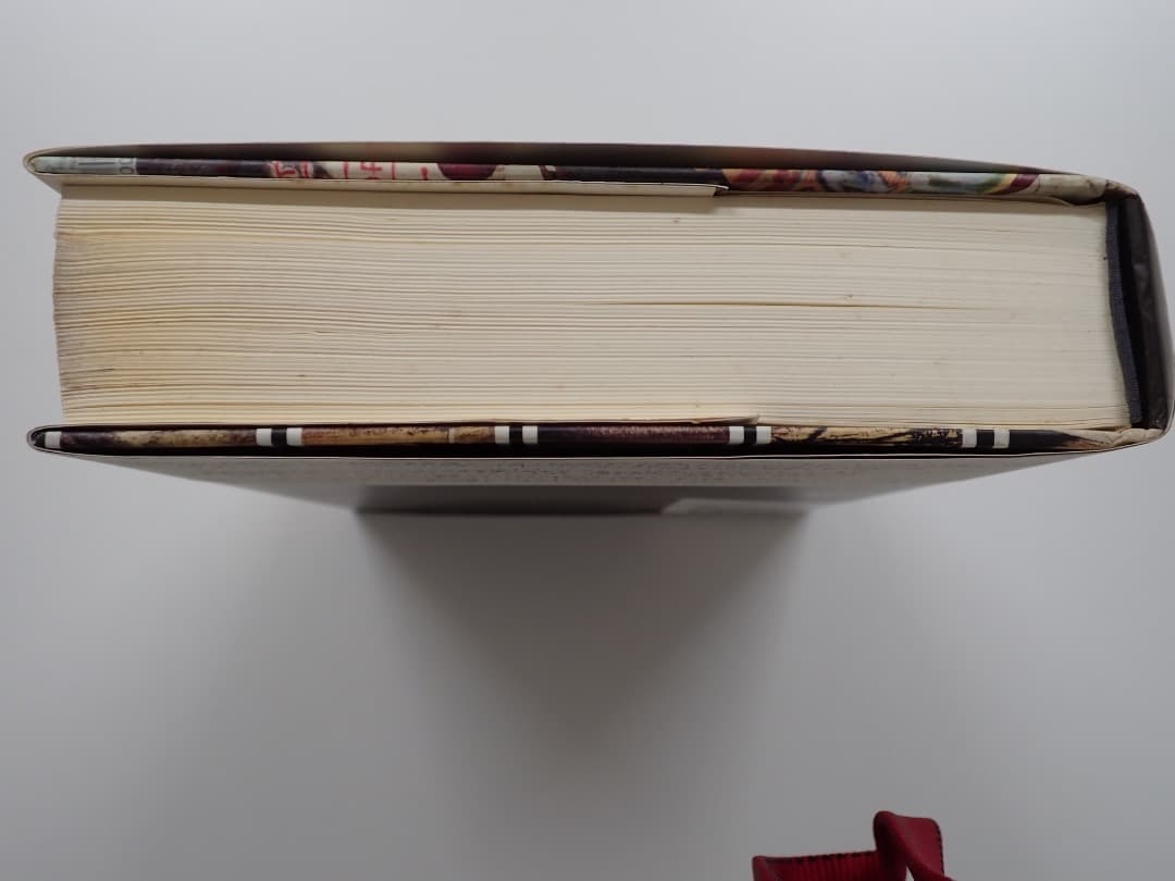 マーク・Z・ダニエレフスキー著　紙葉の家