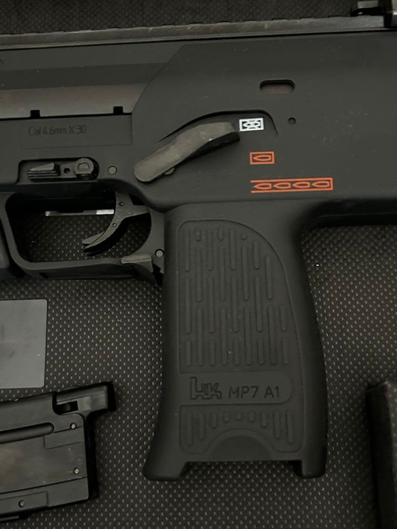 グ*ク様 東京マルイ　MP7A1 ガスガン