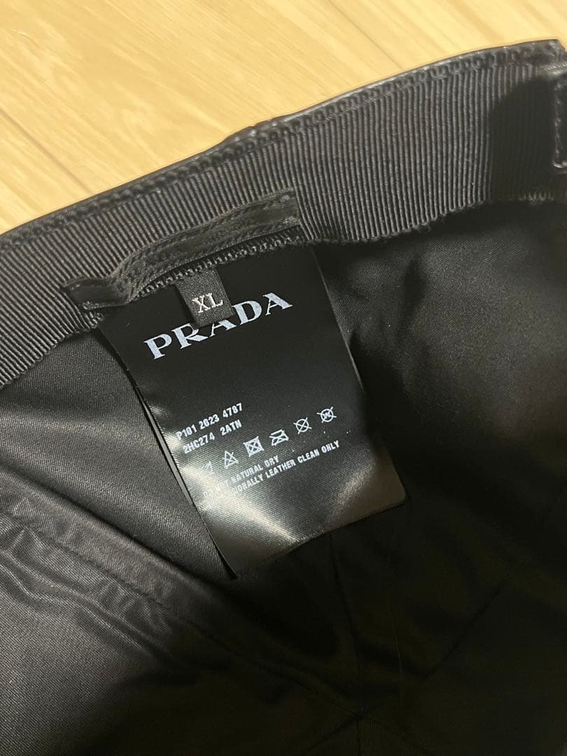 美品　PRADA ブラック XL