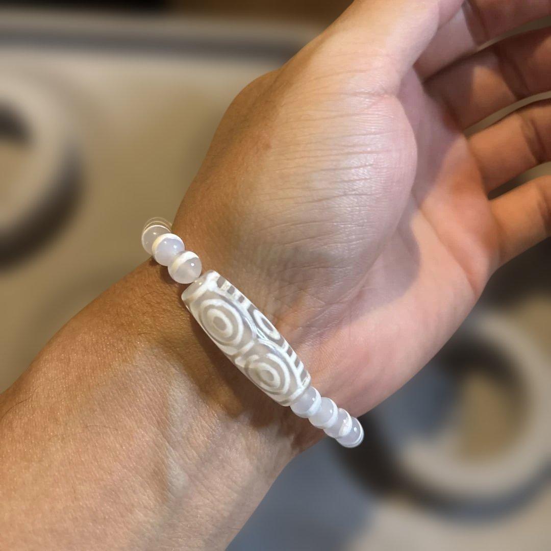 おしゃれだし効果感じる！龍眼白天珠さん！綺麗！