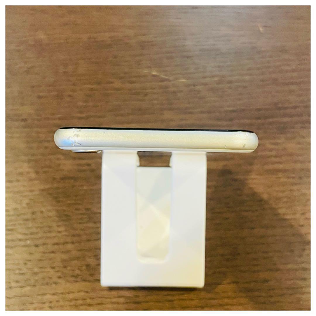 美品 iPhoneSE3 本体 ホワイト 64GB SIMフリー 動作確認済