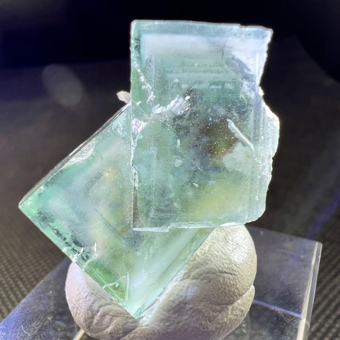 ヤオガンシャン　ライトグリーン　ブルーウィンドウ　パープルファントムフローライト