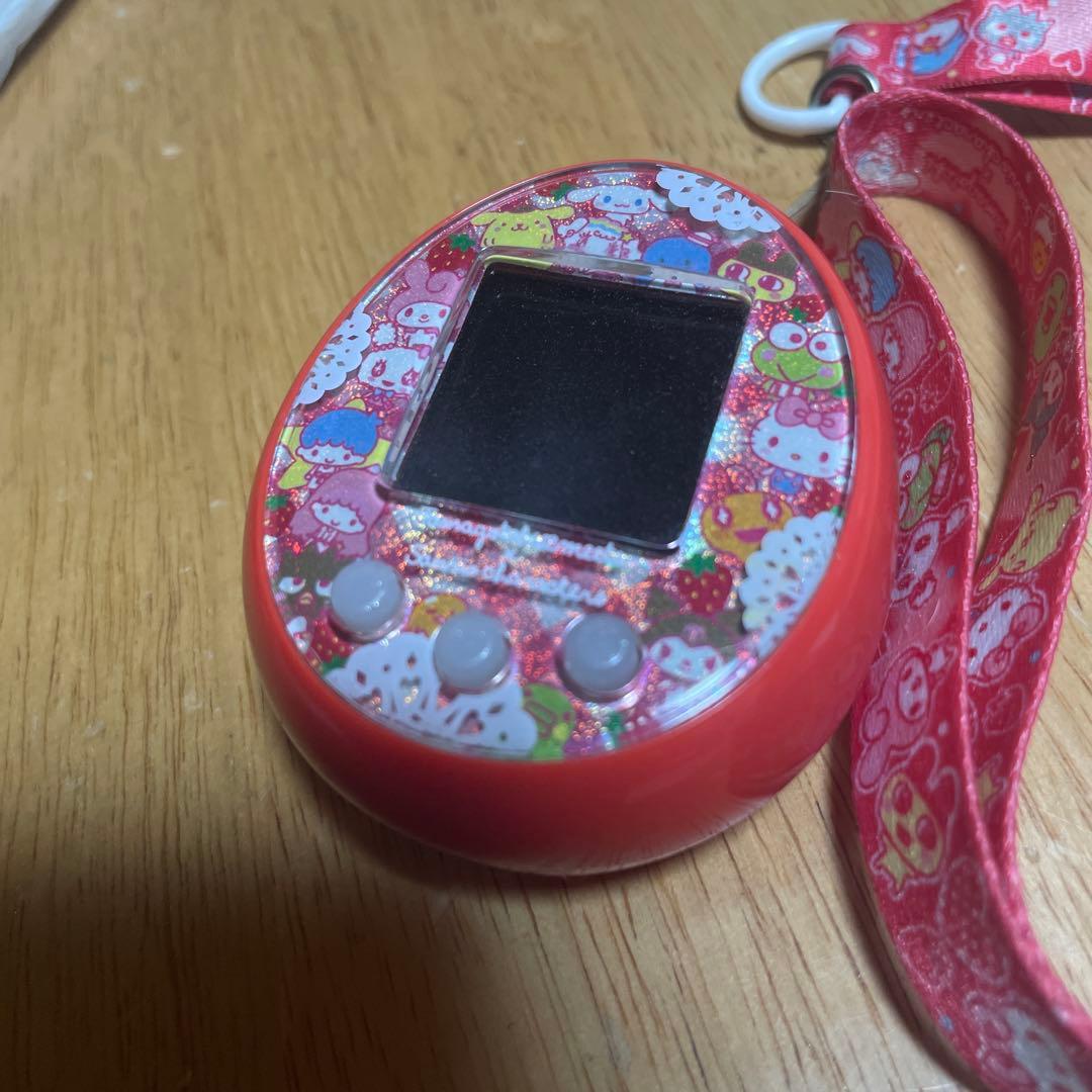 たまごっちみーつ サンリオ 赤