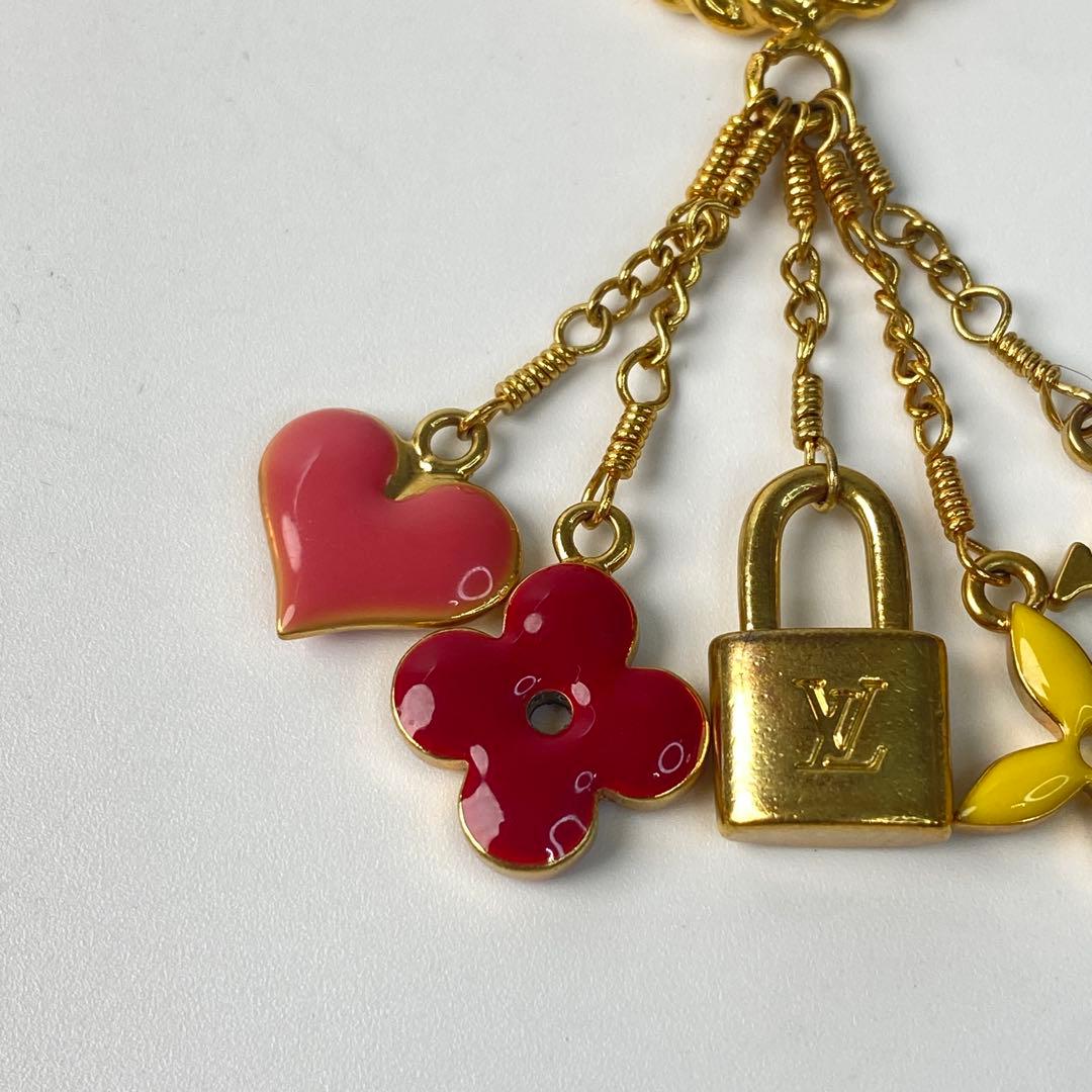 ルイヴィトン チャーム　ブローチ　ブロッシュ・スイート・モノグラム M65393