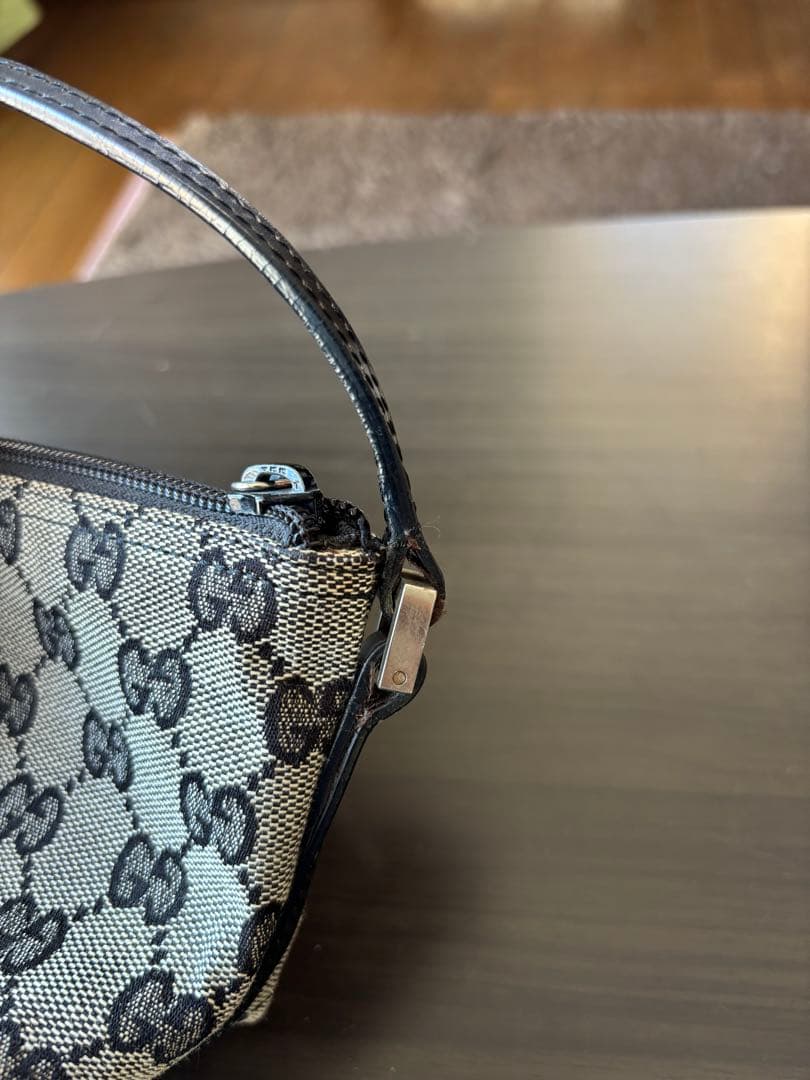 GUCCI キャンバスポーチ