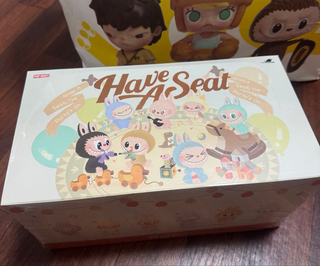 ラブブThe Monsters Have a Seat アソートボックス