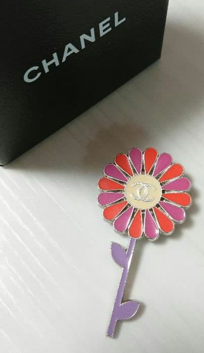 美品♥️CHANEL♥️ シャネルブローチ ココマーク刻印04 P 正規品箱付き