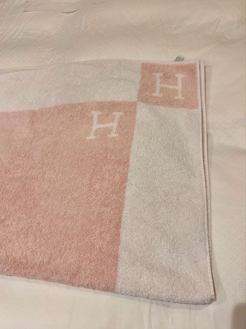 エルメス　HERMES バスタオル　アヴァロン　ピンク