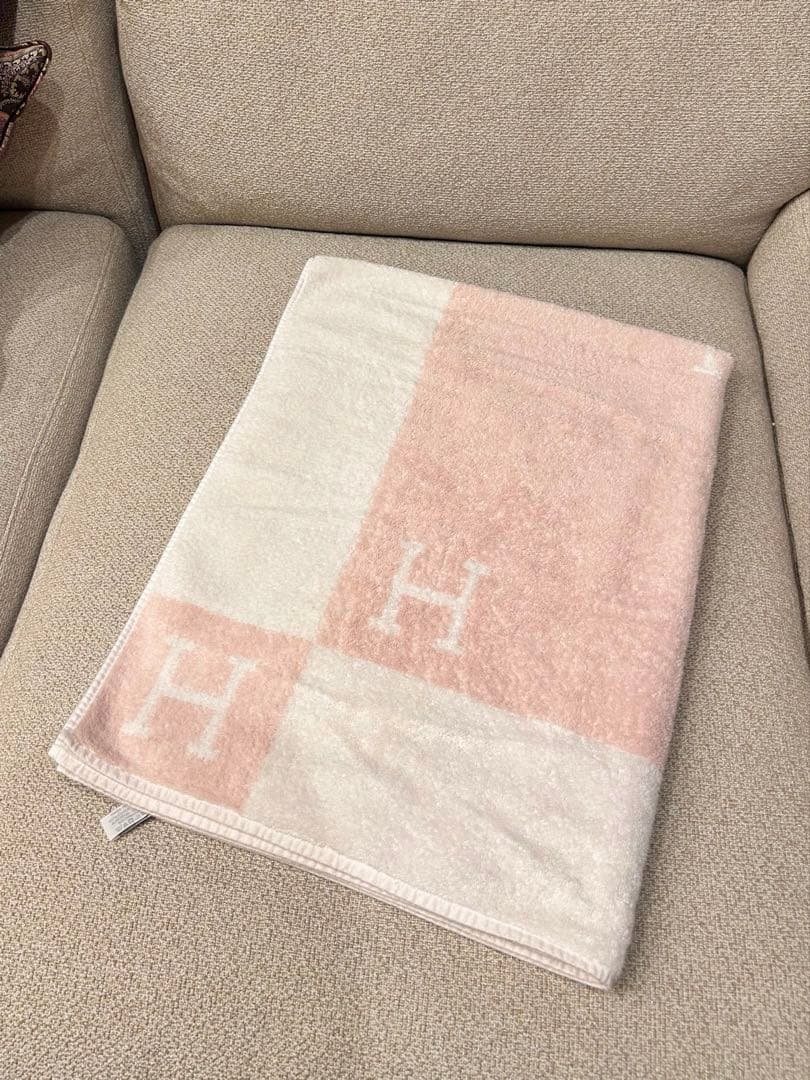 エルメス　HERMES バスタオル　アヴァロン　ピンク