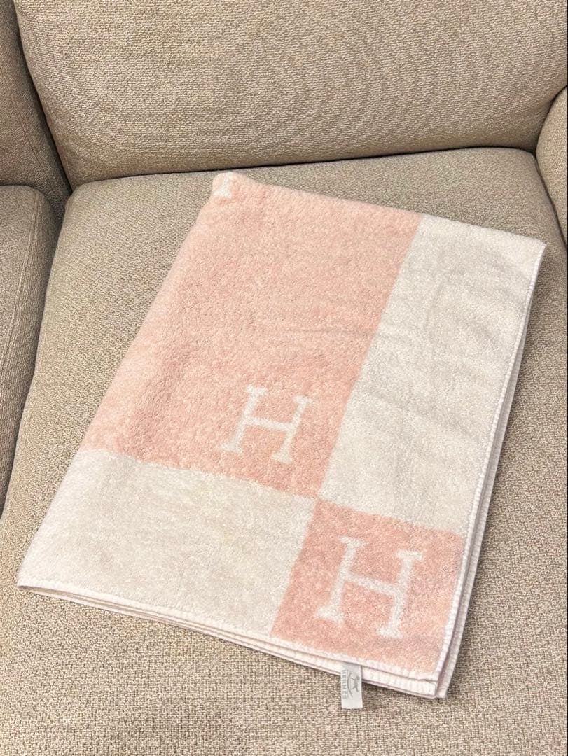 エルメス　HERMES バスタオル　アヴァロン　ピンク