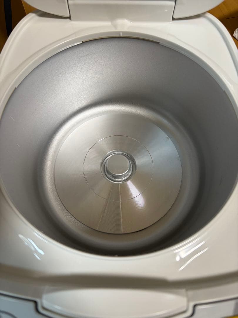TIGER 炊飯器 JBH-G101-W 25年製　リコールなし
