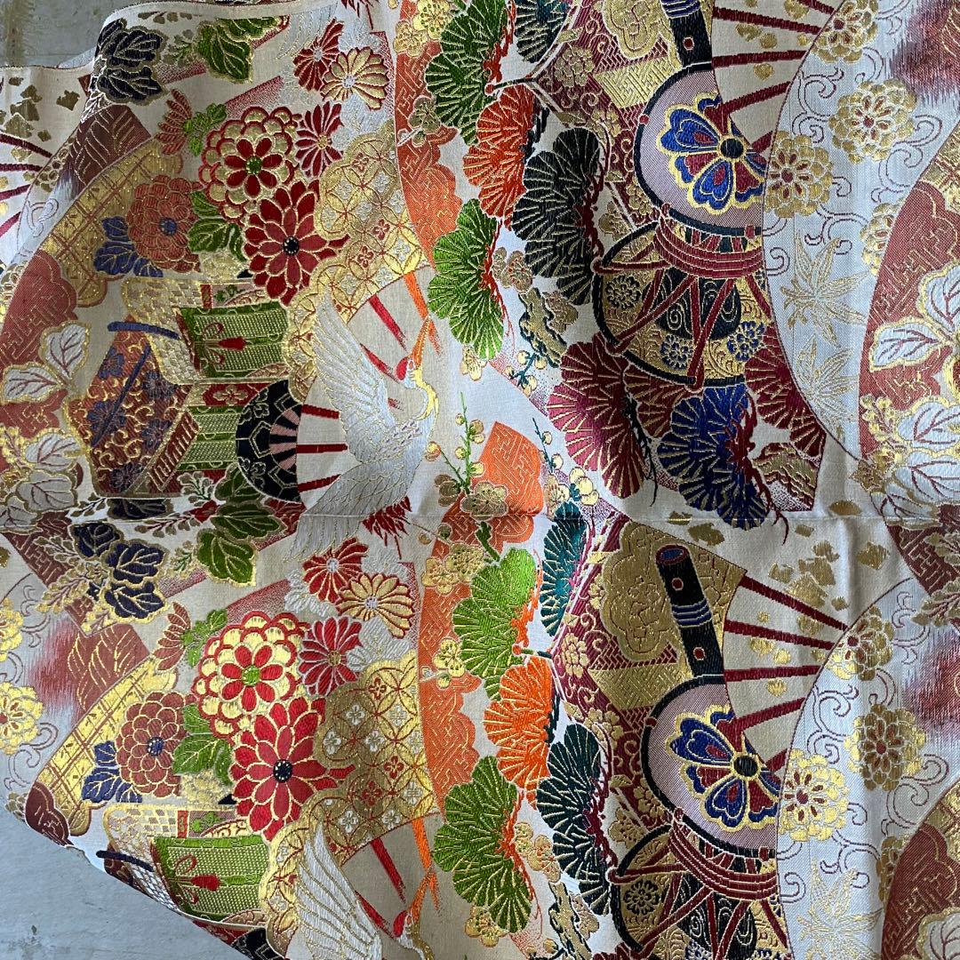 未使用　西陣織　ヴィンテージ 古布　反物　帯や着物にも　鶴、金系　正絹