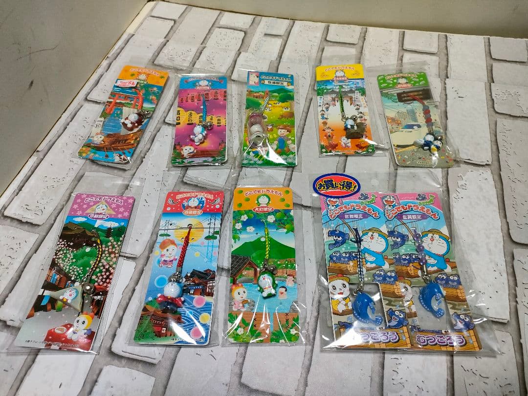 激レア！超大量！どこでもドラえもん根付け、マスコットストラップ94個+おまけ
