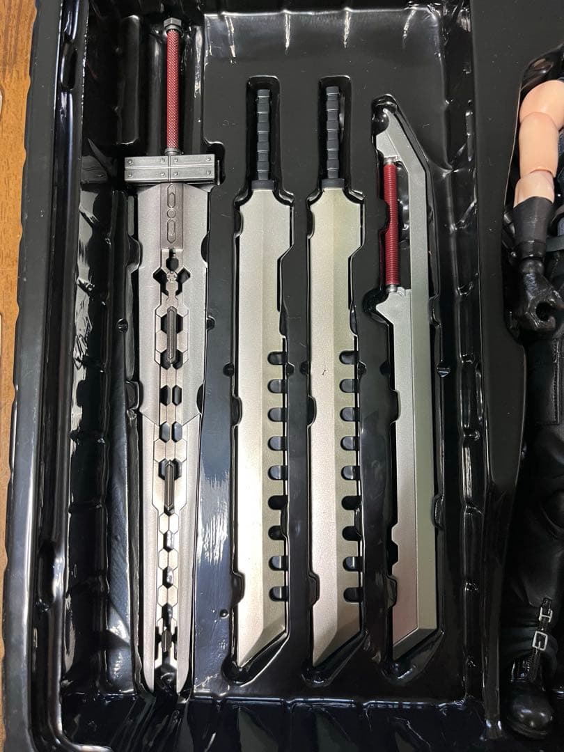 PLAY ARTS改 クラウド・ストライフ FF VIIアドベントチルドレン