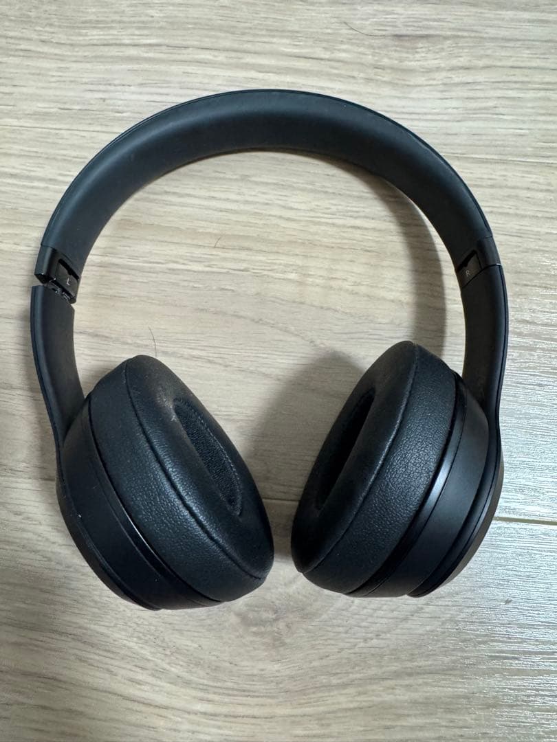 Beats Solo 3 ワイヤレスヘッドホン ブラック