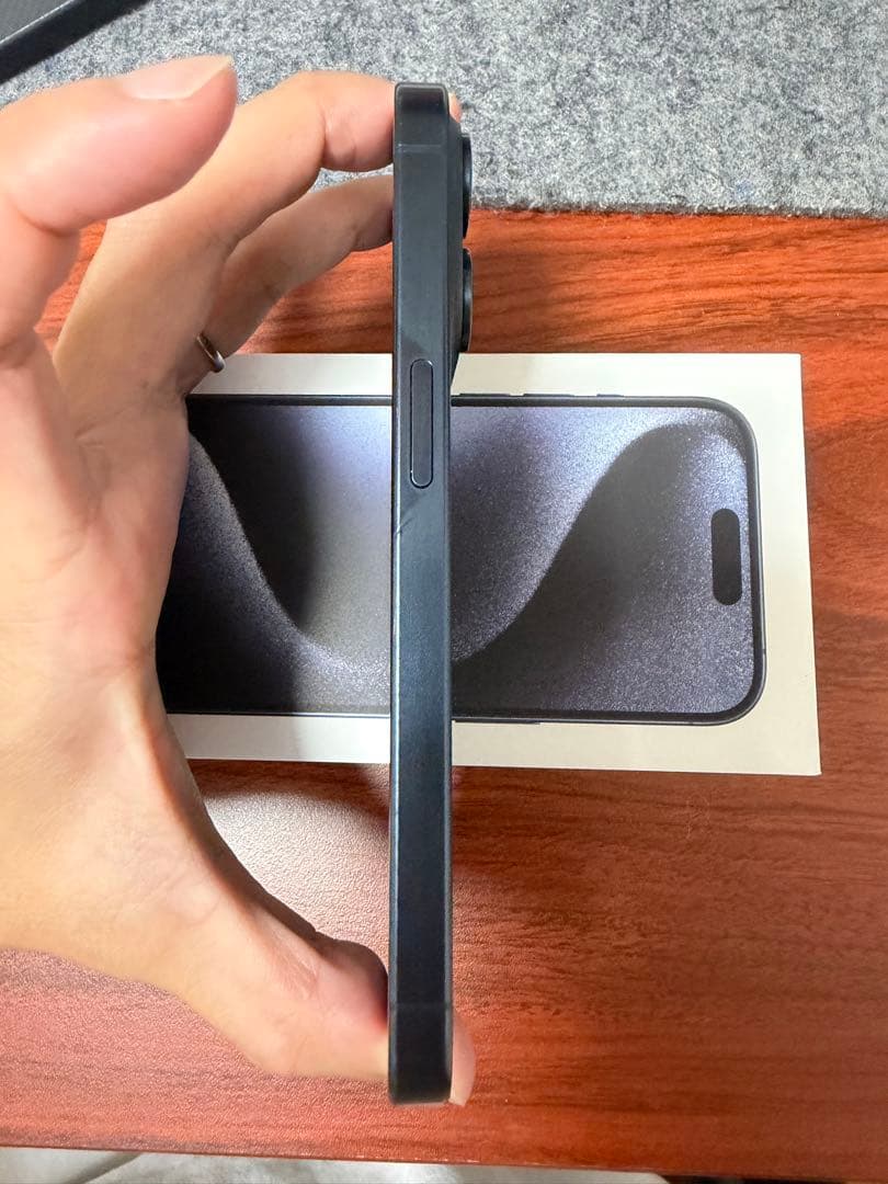 【美品】iPhone 15 Pro 128GB ブルーチタニウム（SIMフリー）