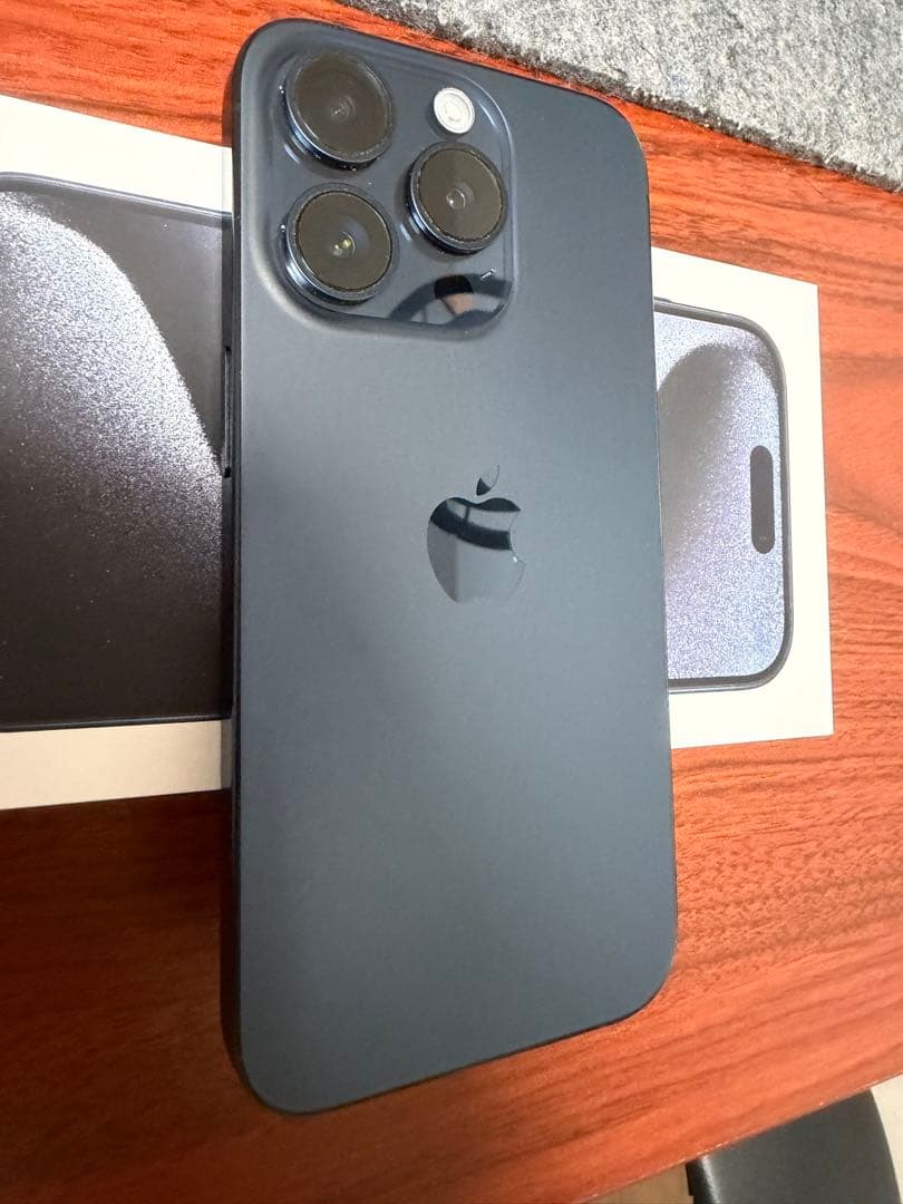 【美品】iPhone 15 Pro 128GB ブルーチタニウム（SIMフリー）