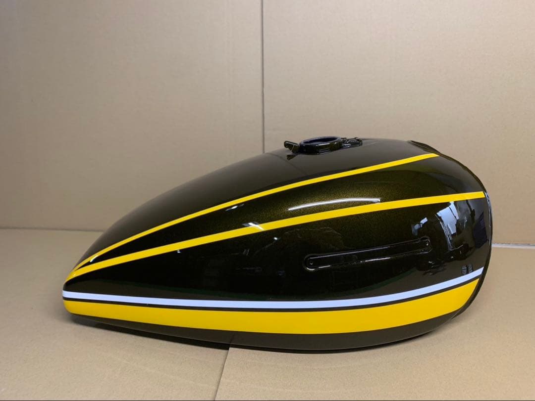 z1 z2 タイガー 外装 リペイント　タンク　サイド テール 未使用 mk2