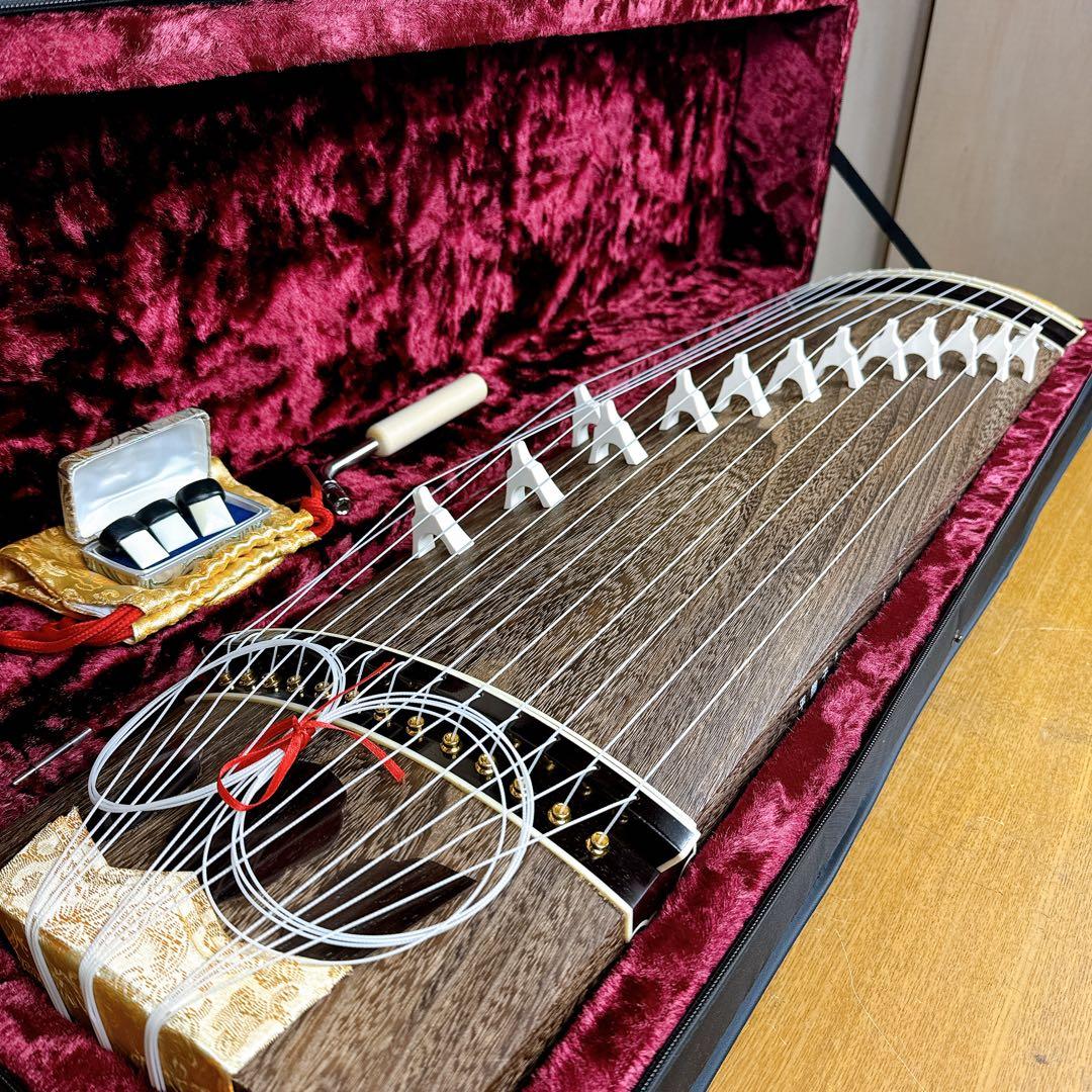 【美品】 ゼンオン 文化箏 高級 立柱ケース 13弦 全長86cm 琴 短琴 箏