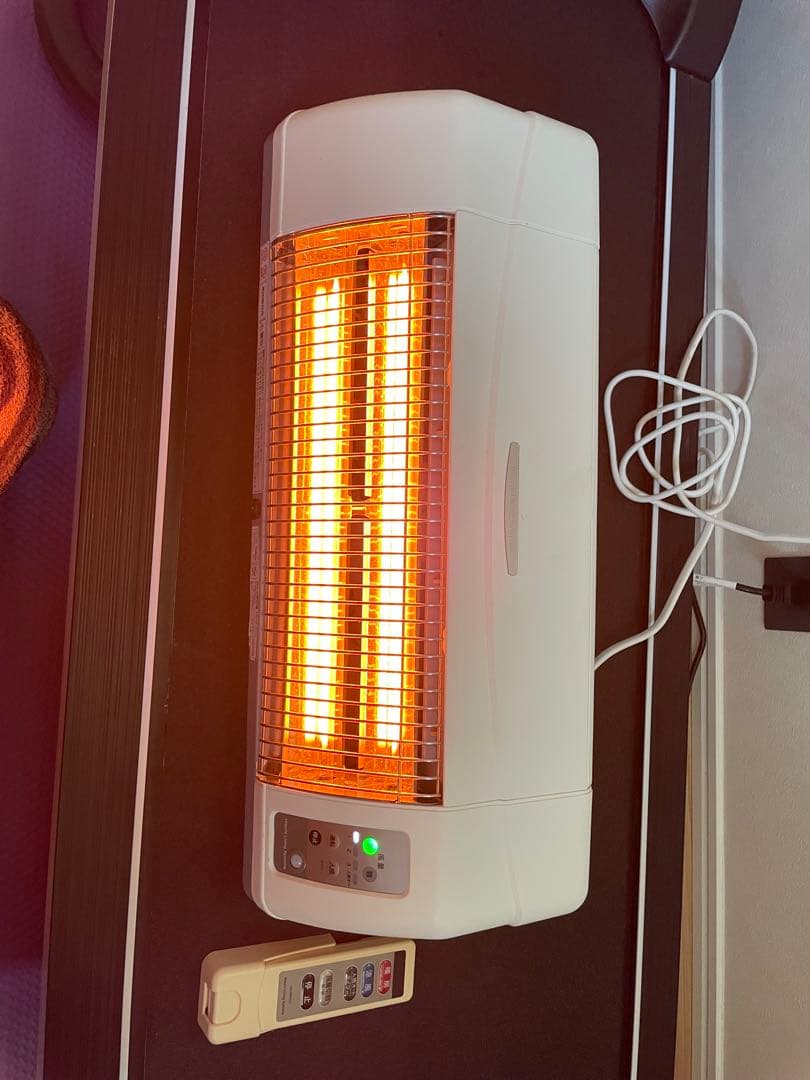 日立　脱衣所　ヒーター　HDD-22S 中古