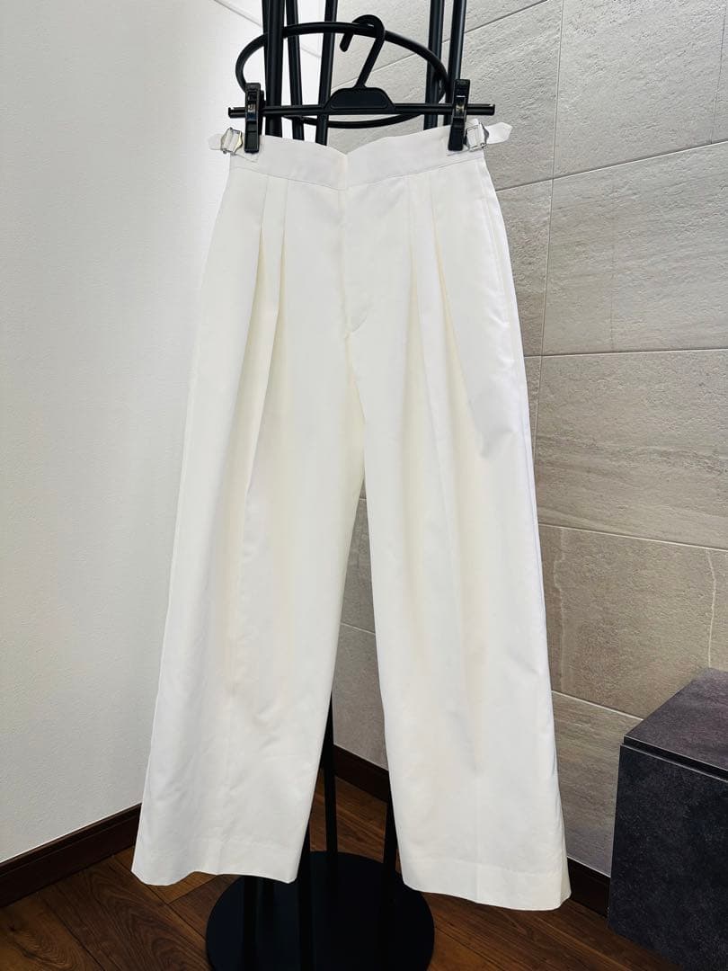未使用☆gypsohilaジプソフィアスタイリッシュチノパンツホワイト34
