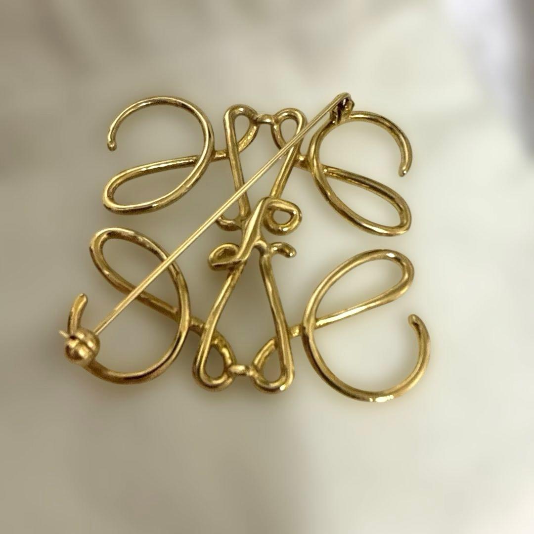 LOEWE(ロエベ) ブローチ アナグラム ゴールド