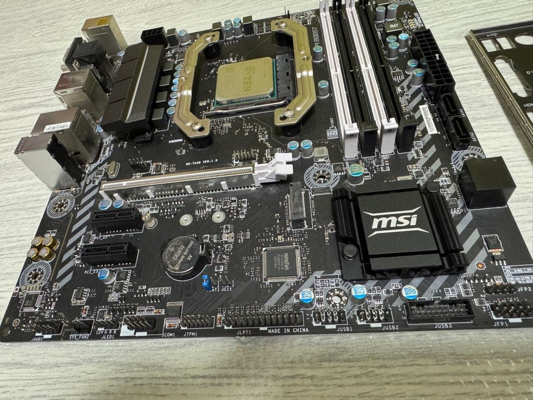 CPU＋マザーボード＋グラフィックボード まとめ出品