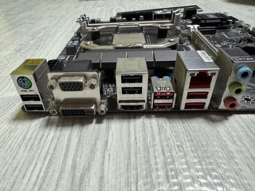 CPU＋マザーボード＋グラフィックボード まとめ出品