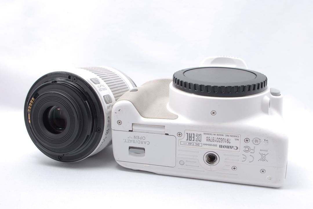 希少✨Canon kiss x7✨高性能補正レンズ✨一眼レフ✨ホワイト✨軽量