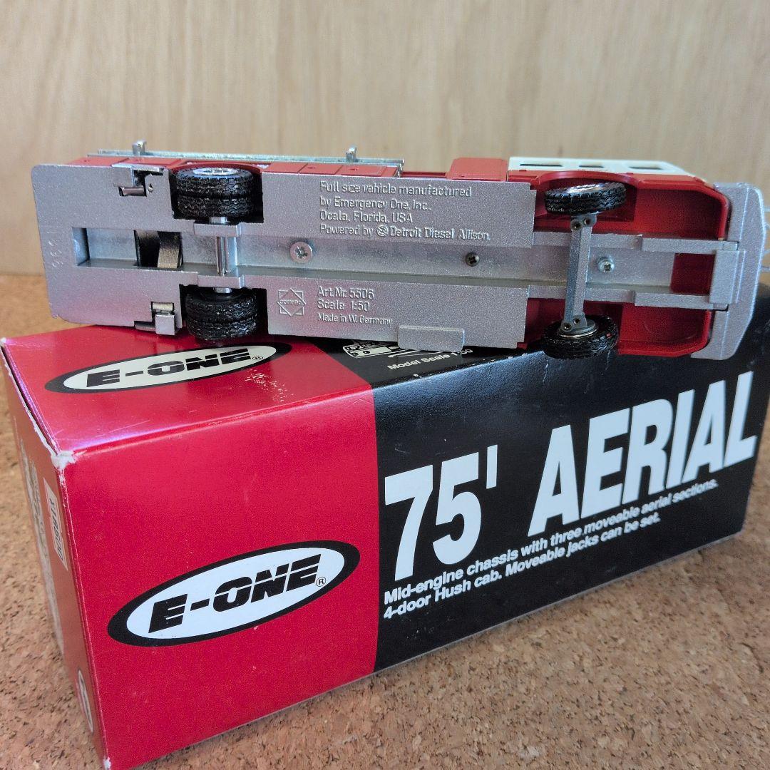 ミニカー E-ONE 1975 AERIAL