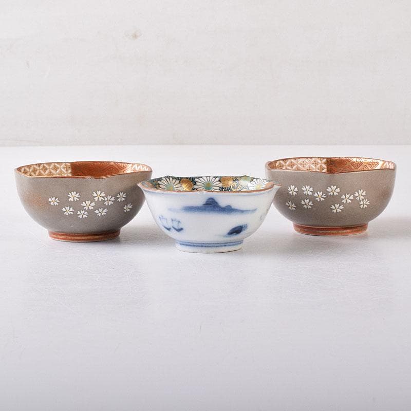 九谷焼　九谷錦盛堂　赤絵金彩　人物文　一對　青粒　花文　酒盃3客　V　R8183