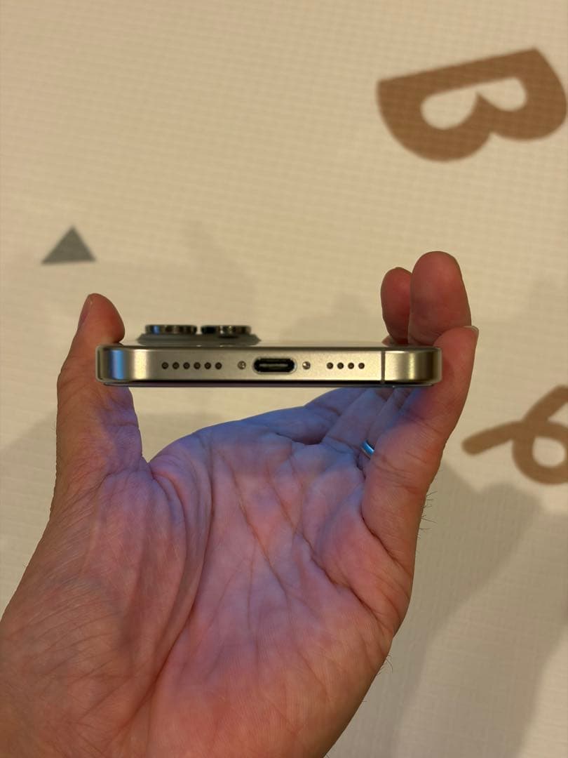 iPhone 16promax 256GB SIMフリー　ナチュラルチタニウム