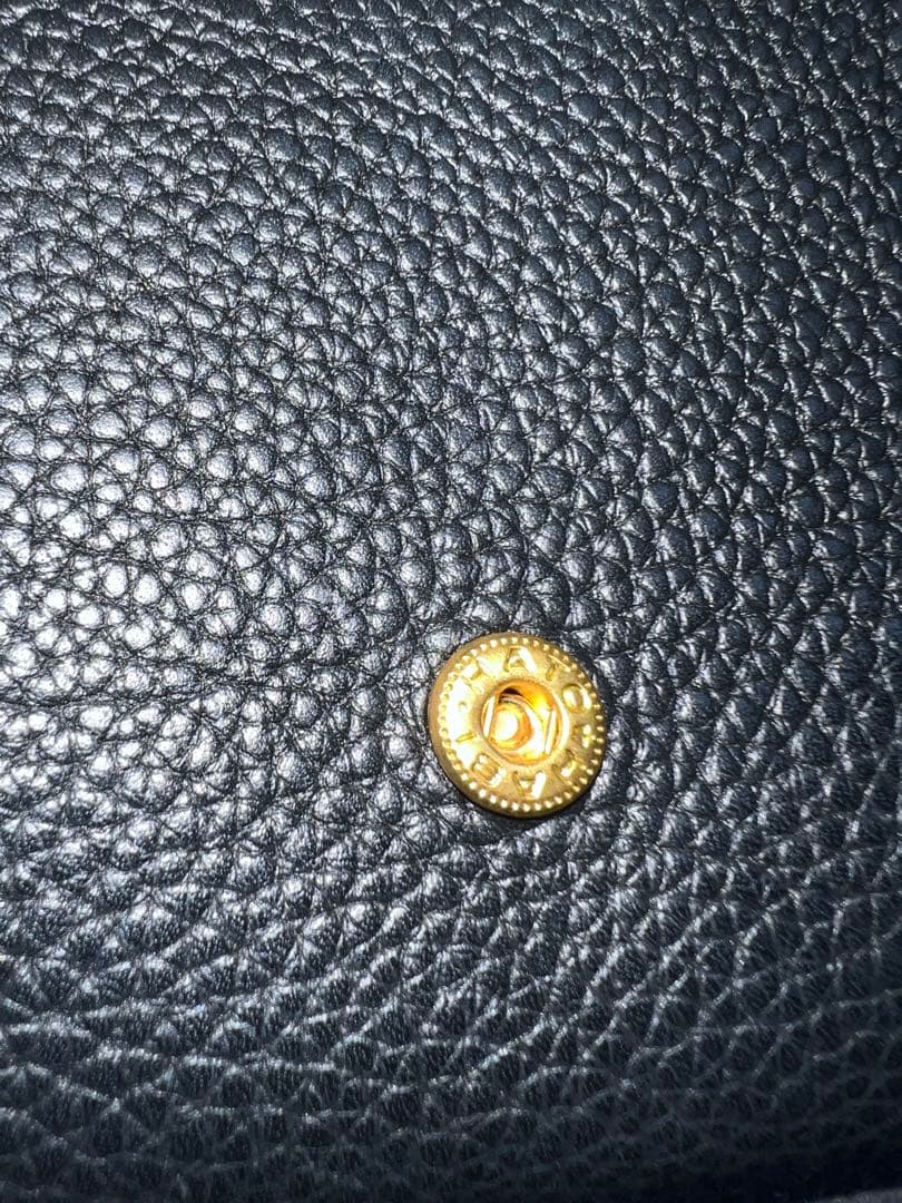 Louis Vuitton 三つ折り財布 箱あり　一部ホック修理あり。