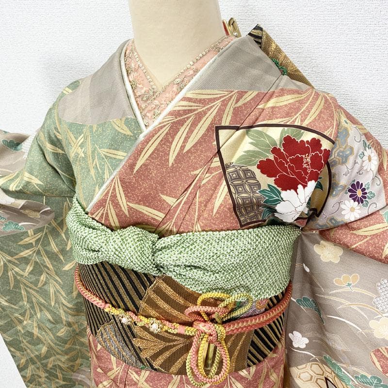 507z19☆振袖 重ね衿付 古典柄 金駒刺繍 金彩 地紋☆美品 成人式 結婚式