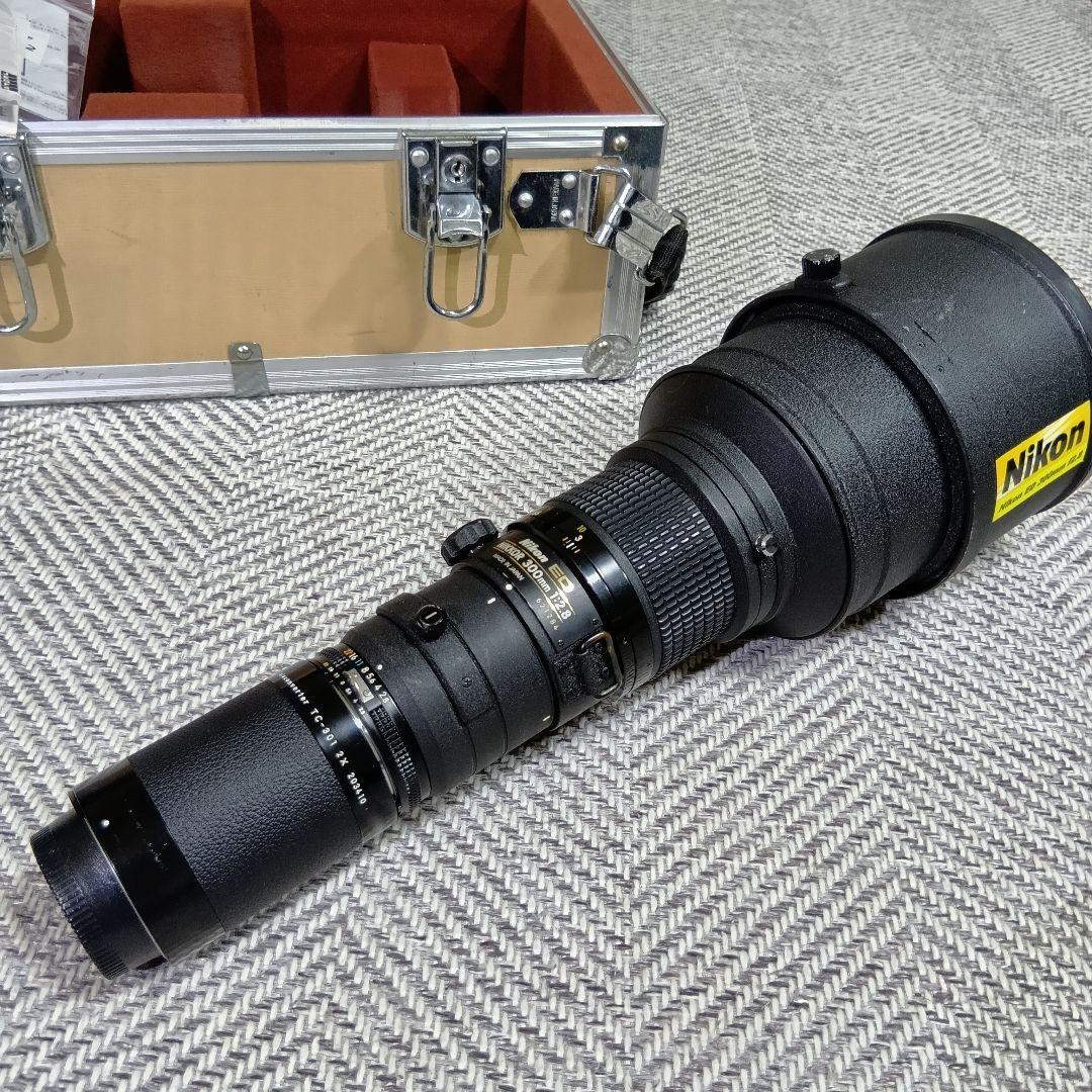 Nikon ED 300mm F2.8 / 2xテレコンバーター