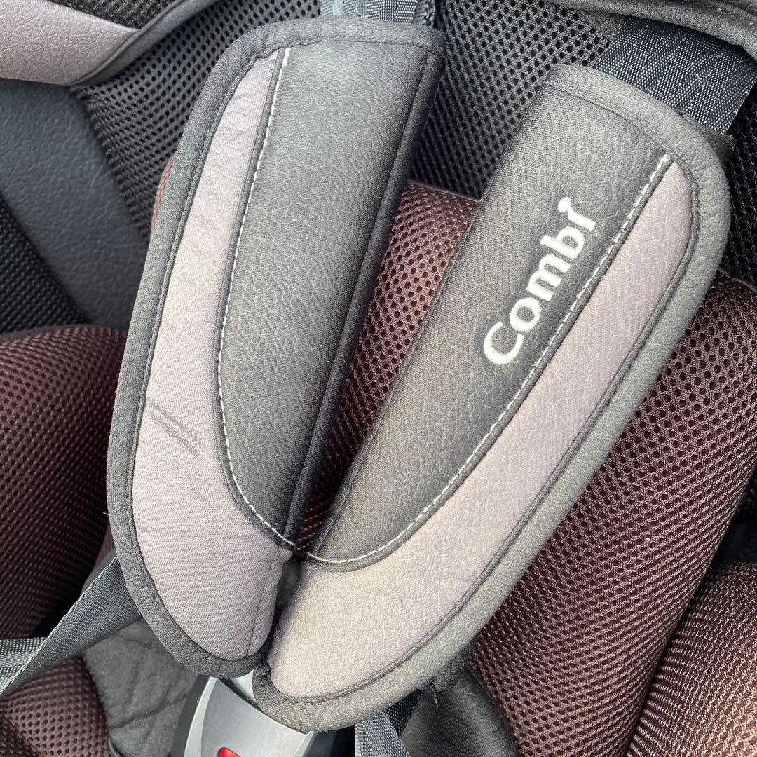 Combi チャイルドシート 360°回転