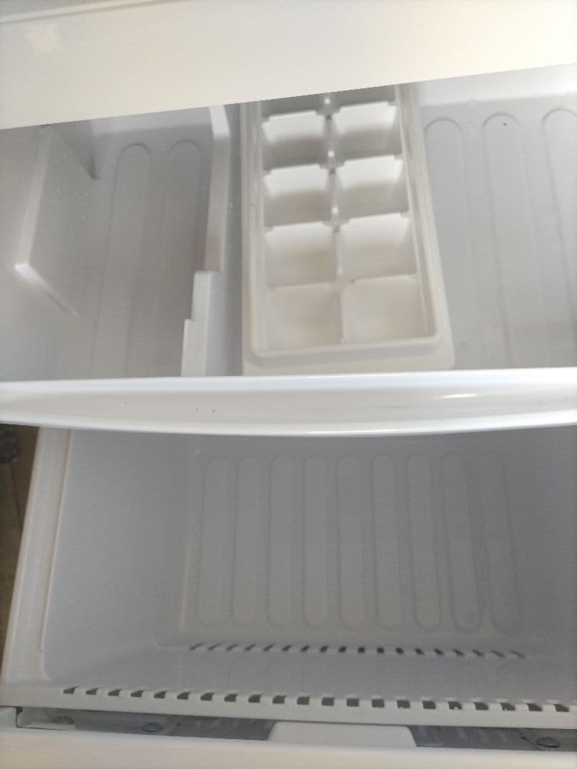 札幌市近郊の方限定！送料無料！シャープ 冷蔵庫 SJ-D14B-S 137L