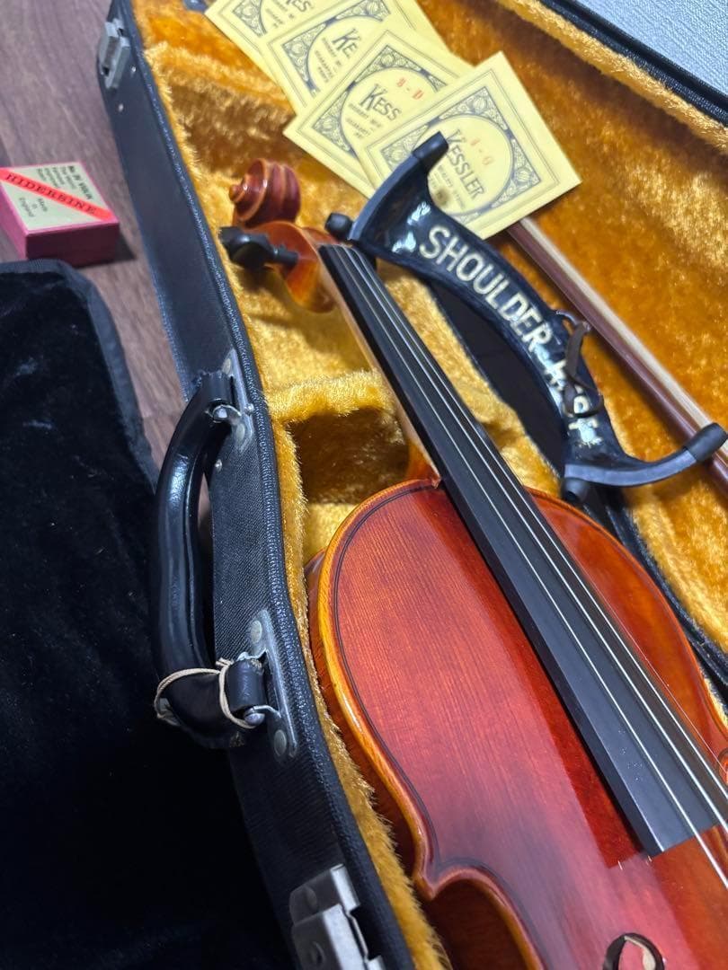 【中古良音】美品✨ 鈴木バイオリン 520 4/4 1984 肩当て付 名機